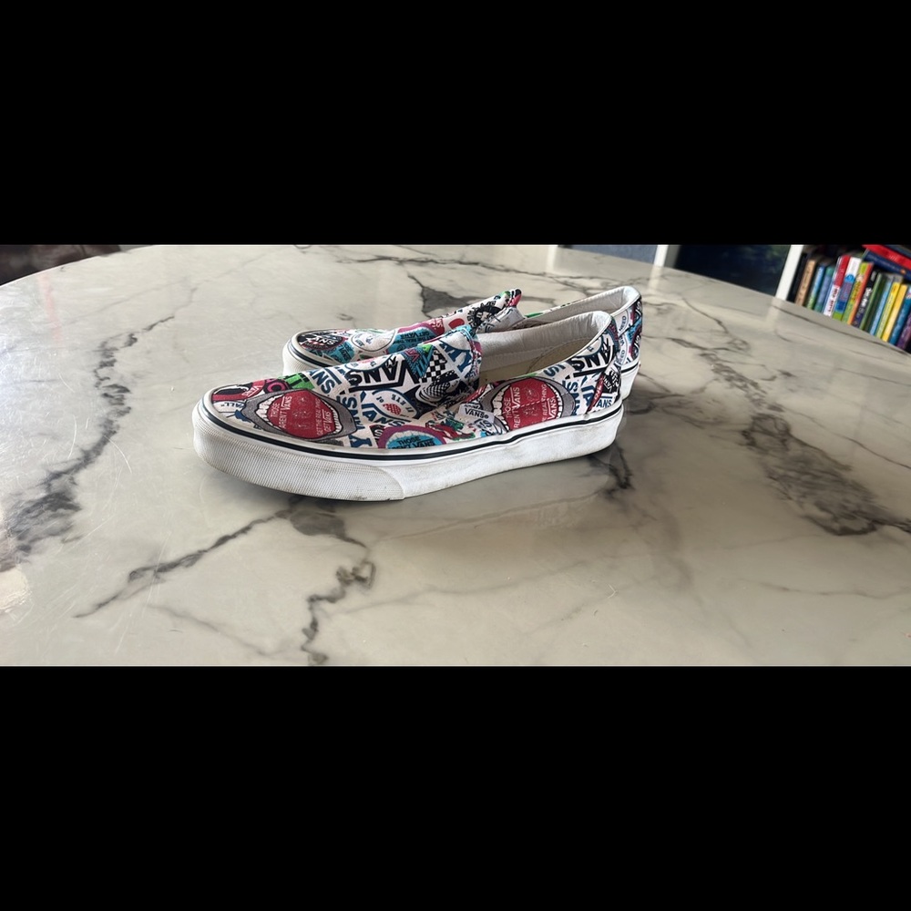 Vans Multicolor Logo